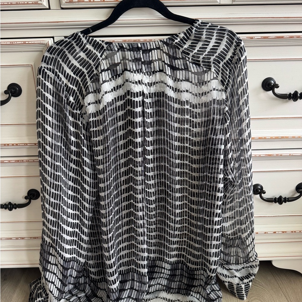 L'AGENCE Black and White Blouse Size 8 - Picture 6 of 16
